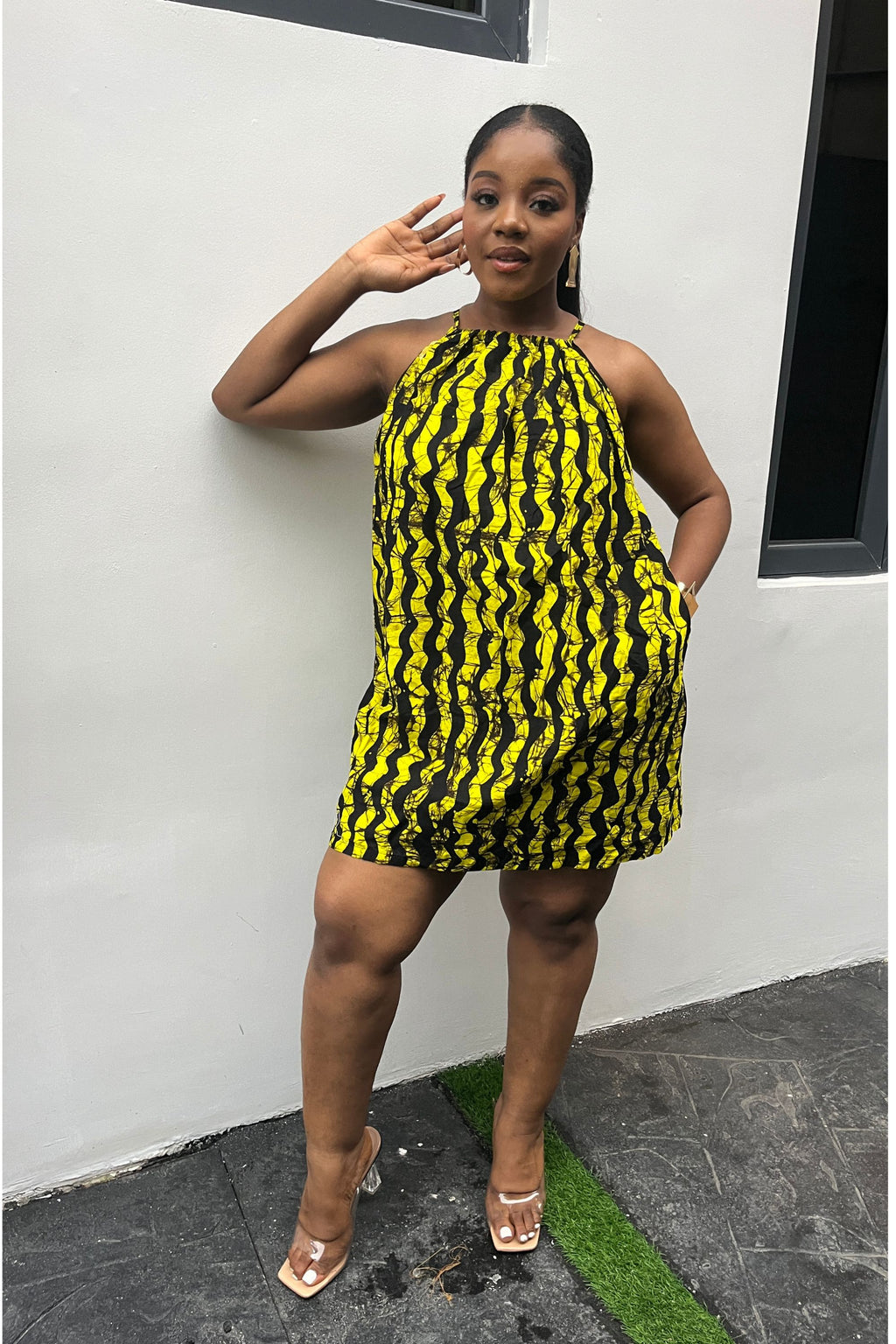 FOLU ALTERNECK DRESS IN YELLOW